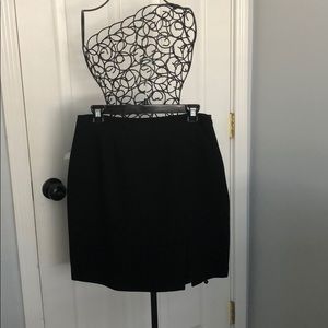 Black NY&Co skirt